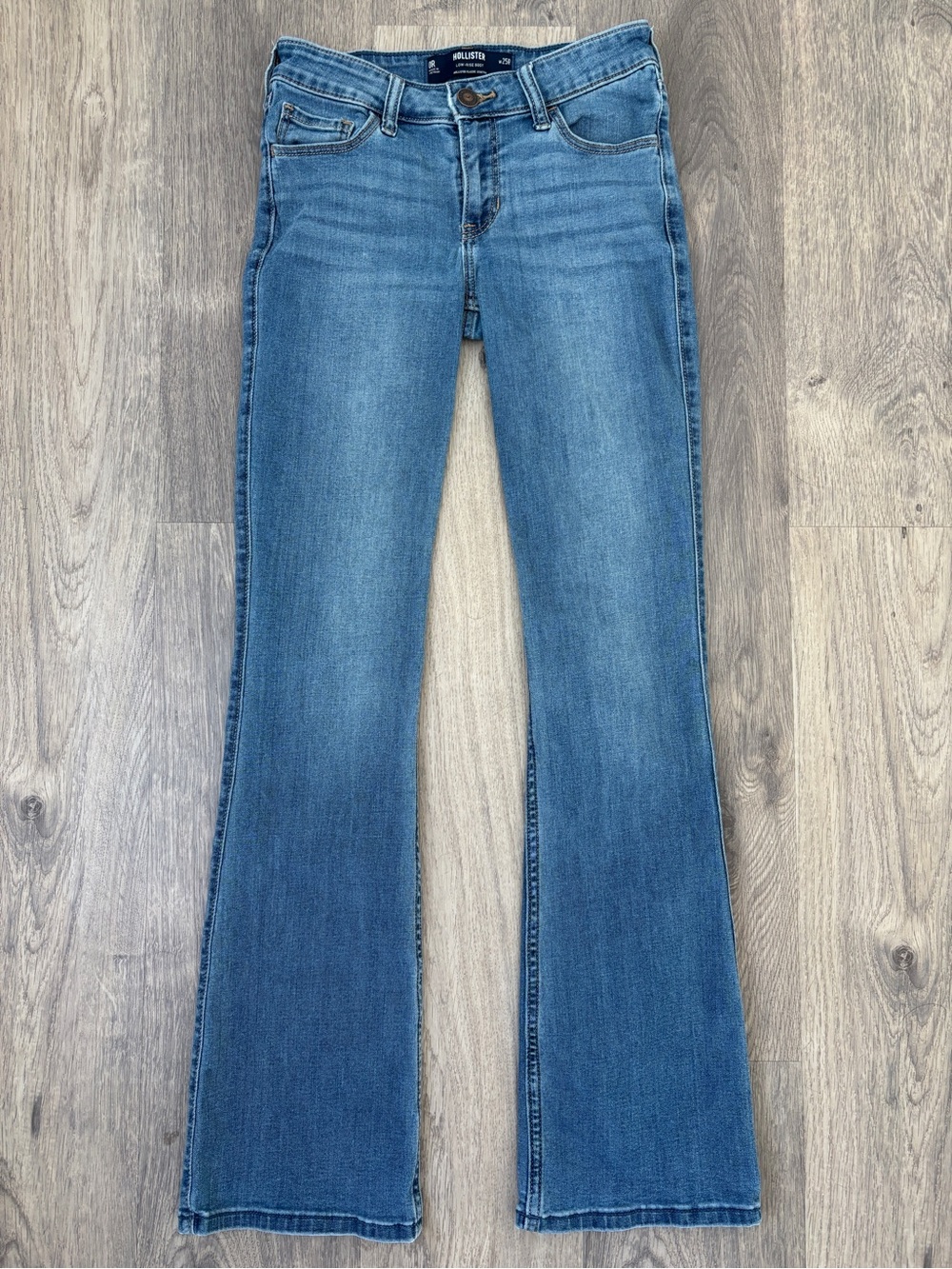 Hollister Co. Low Rise Bootcut Jeans Medium Wash Size 0